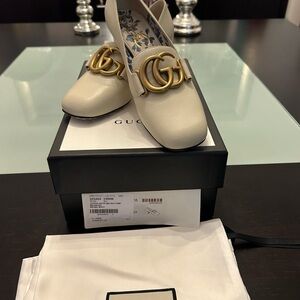 NIB Gucci GG Malaga Kid Women's Gold Accent Vintage White Pump
